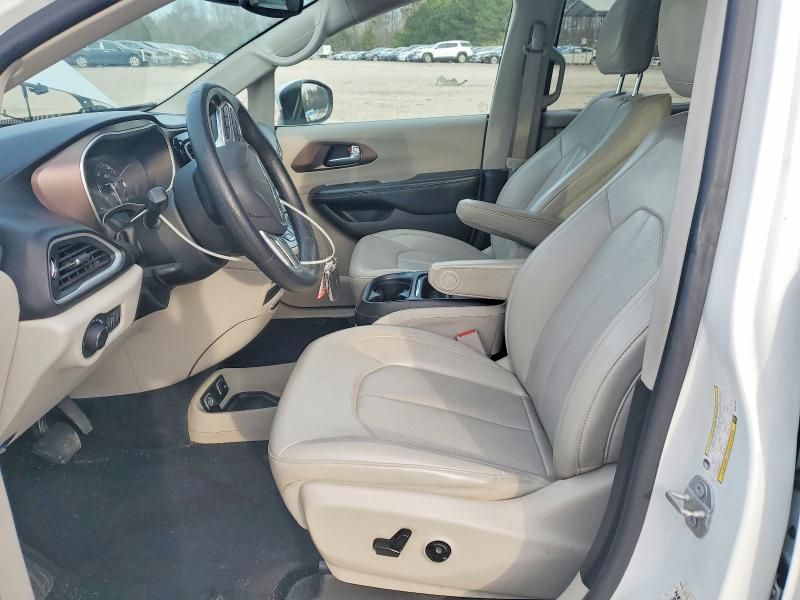 2021 Chrysler Voyager lxi