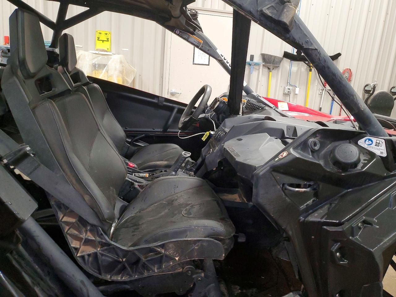 2024 Can-Am Maverick X-Utility Vehicle