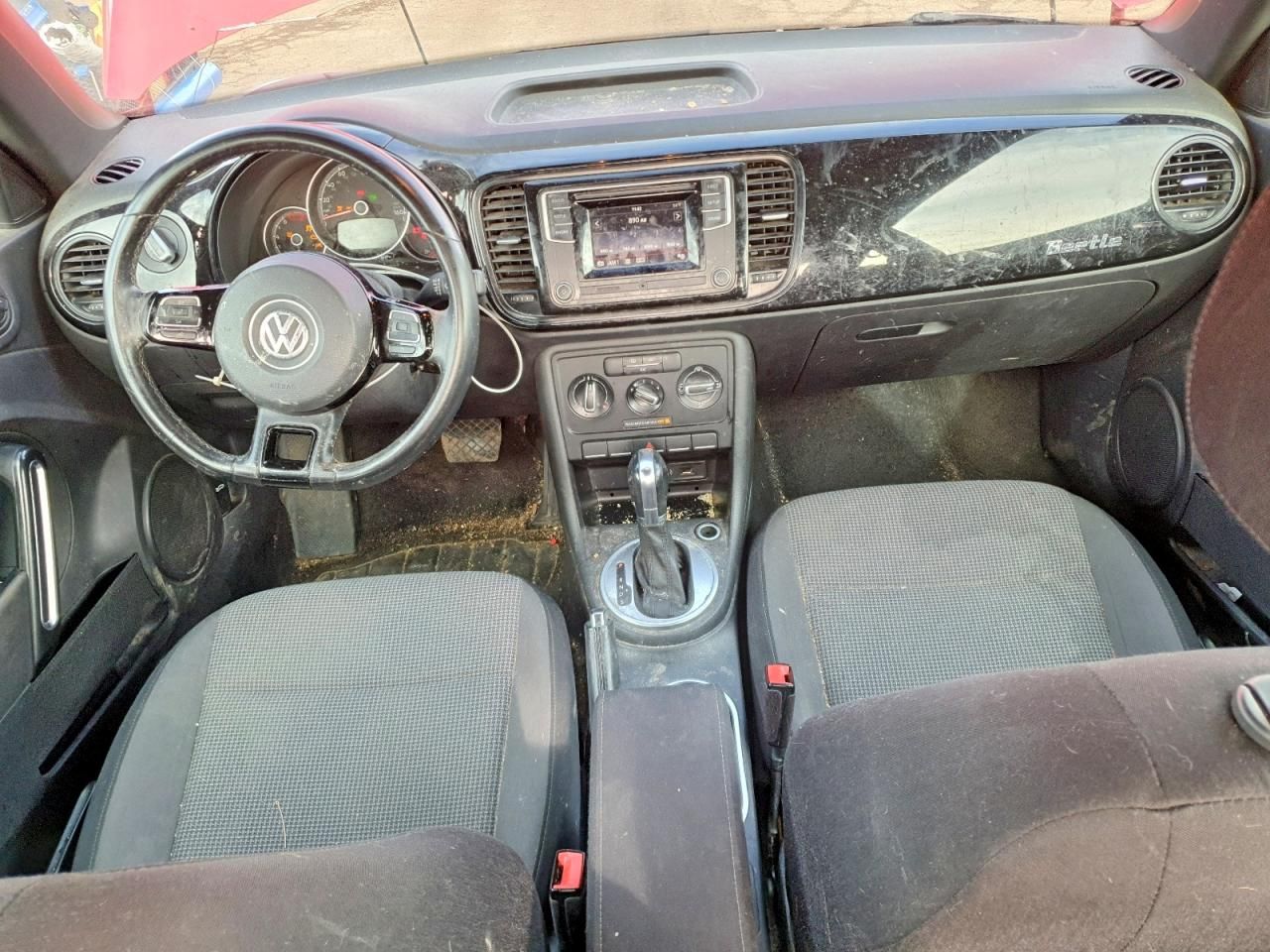 2019 Volkswagen Beetle s