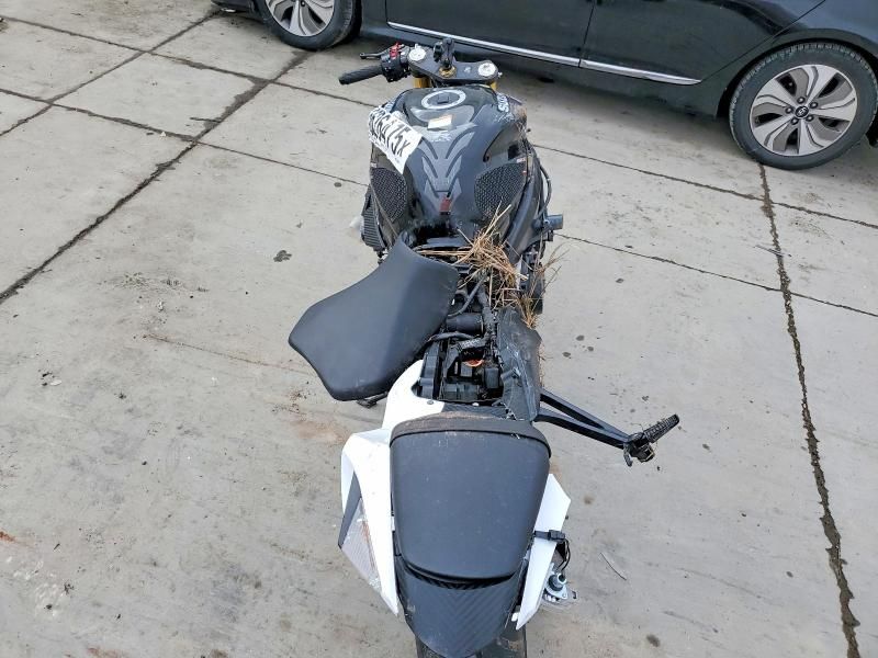 2024 Suzuki GSX-R750