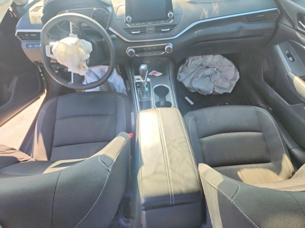 2022 Nissan Altima sv