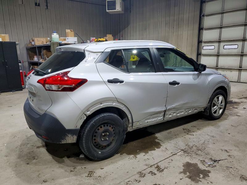 2019 Nissan Kicks s