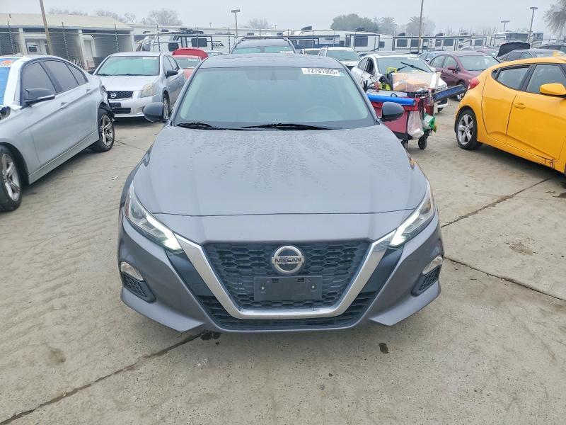 2019 Nissan Altima sr