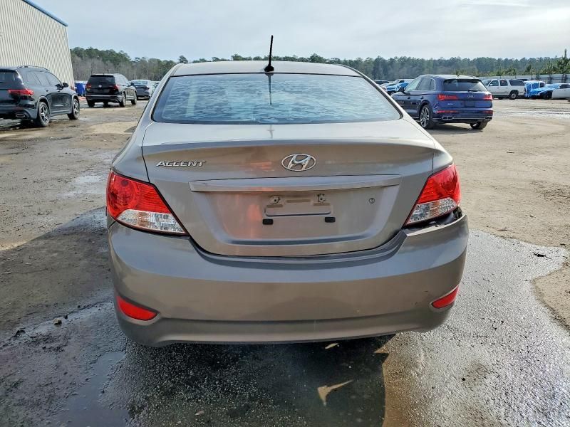 2013 Hyundai Accent gls