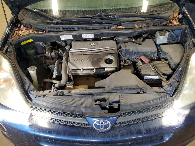 2005 Toyota Sienna