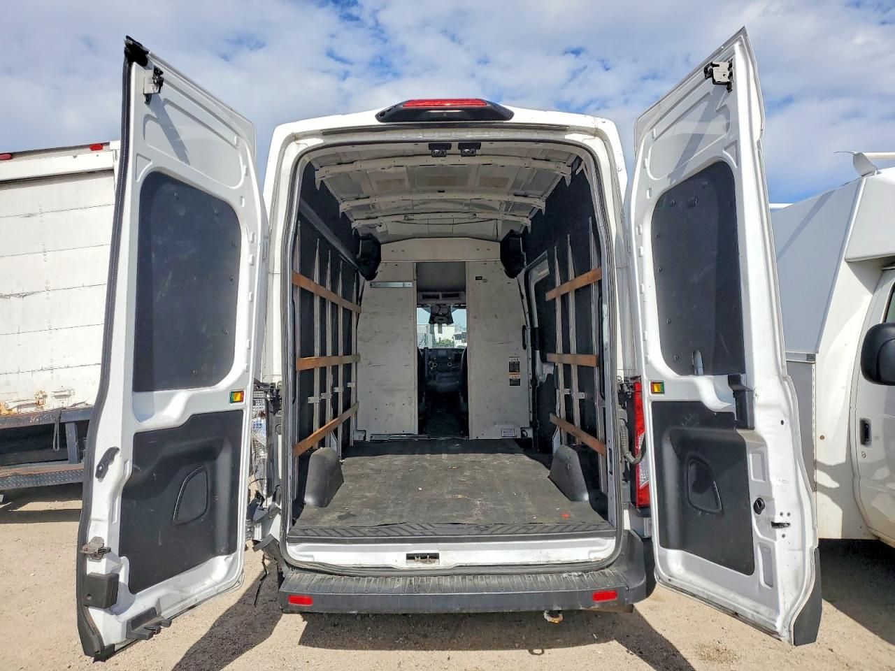 2022 Ford Transit 250 Delivery Van