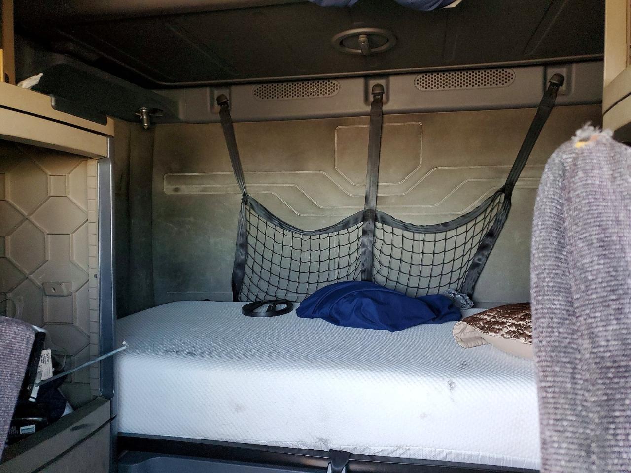 2014 Freightliner Cascadia 125