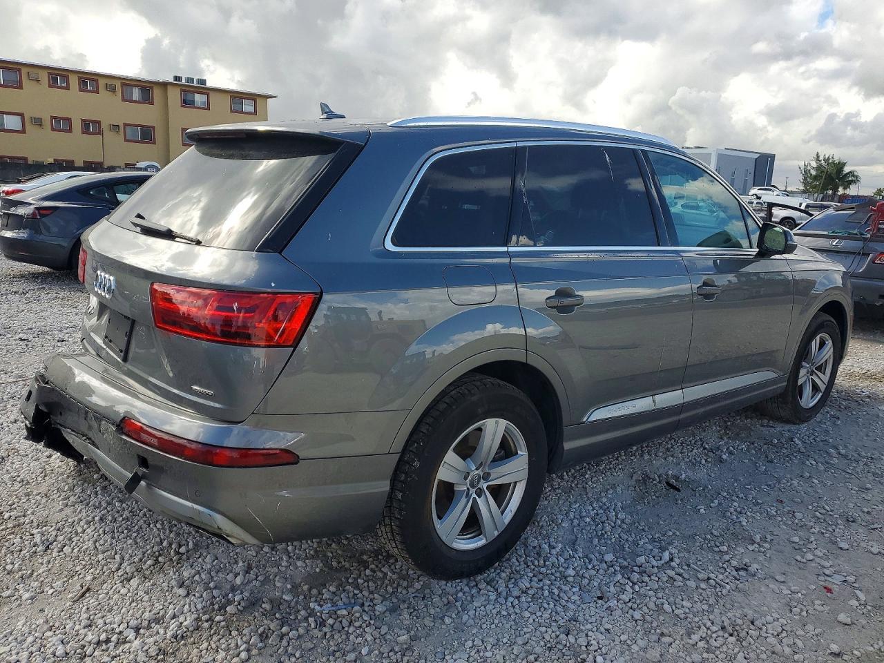 2018 Audi Q7 Premium Plus