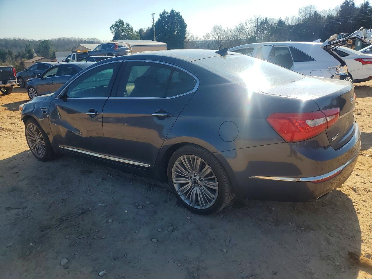 2015 KIA Cadenza Limited