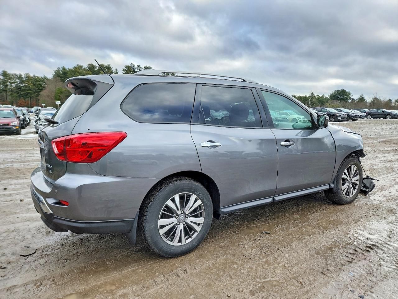 2018 Nissan Pathfinder s
