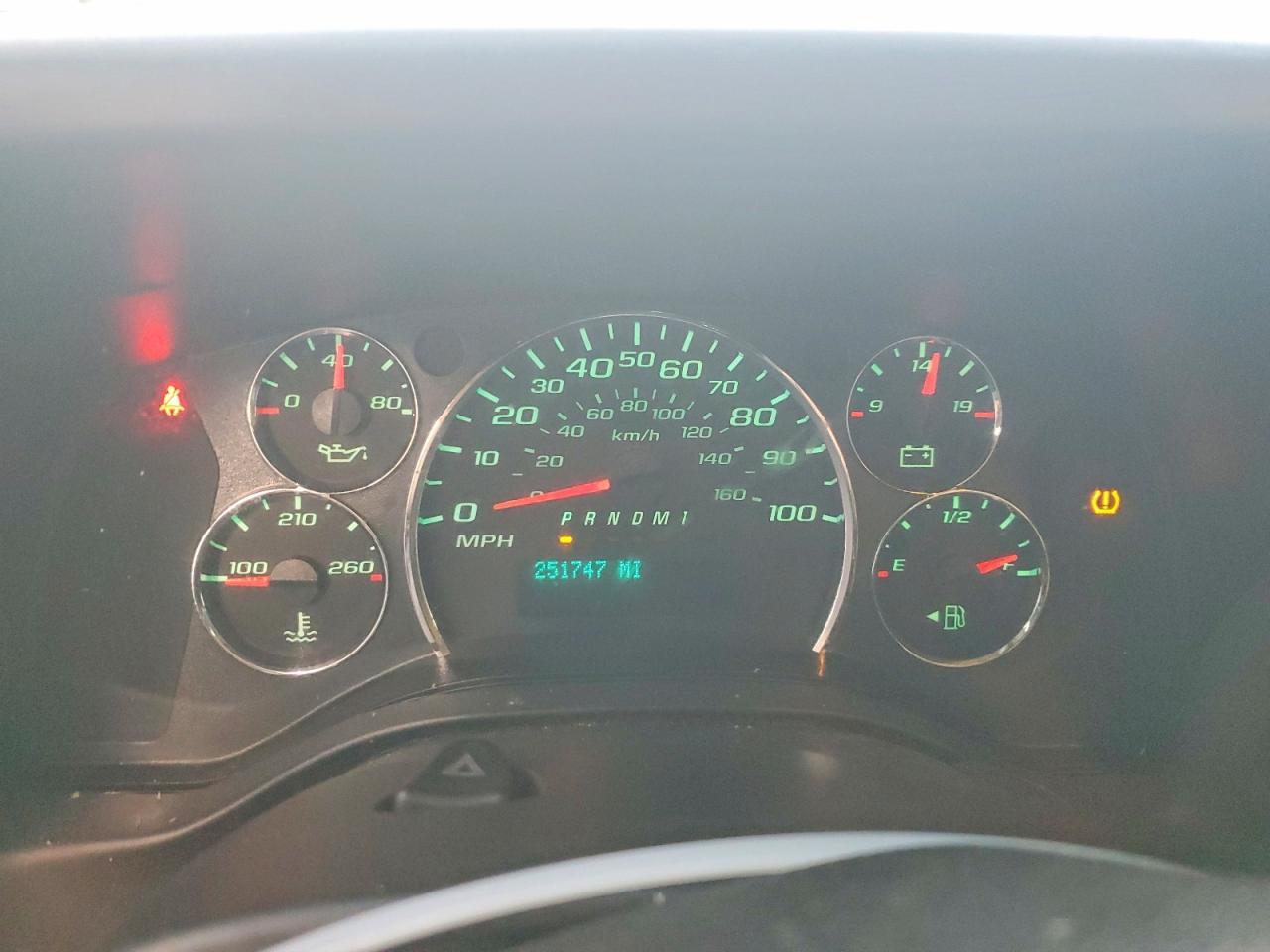 2016 Chevrolet Express Refrigerated BOX Truck