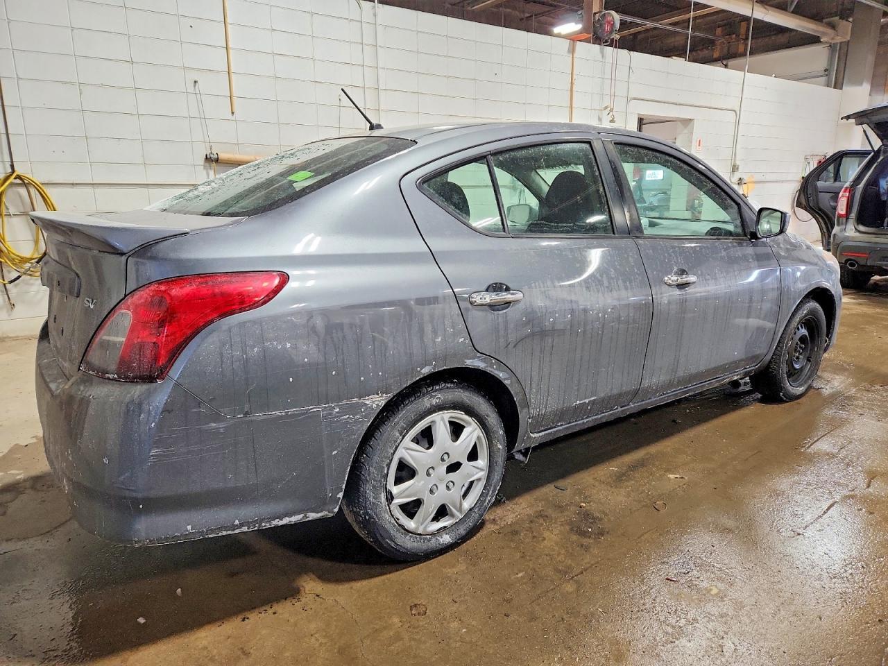 2018 Nissan Versa sv