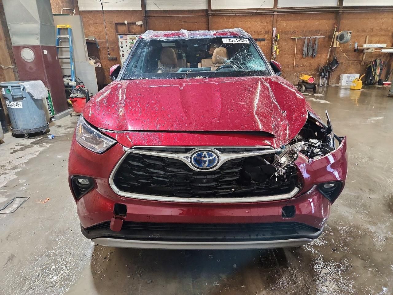 2022 Toyota Highlander Hybrid Platinum