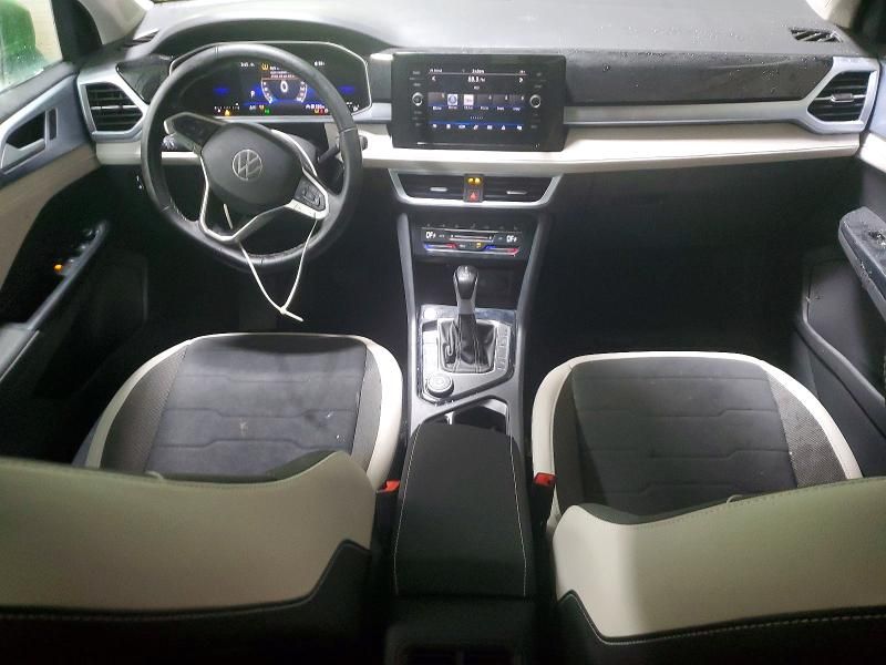 2025 Volkswagen Taos se