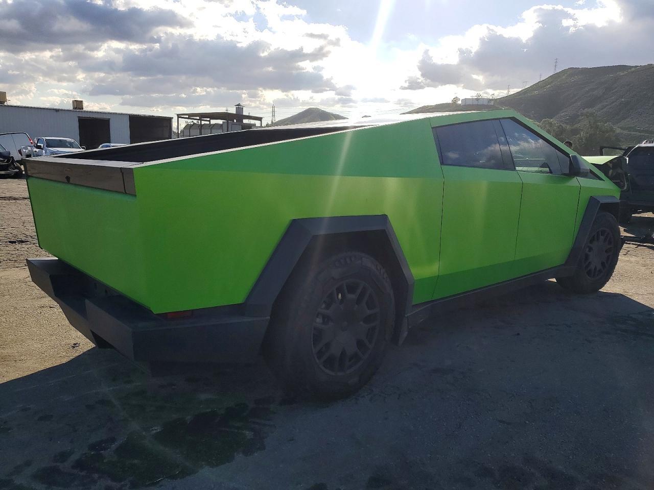 2024 Tesla Cybertruck