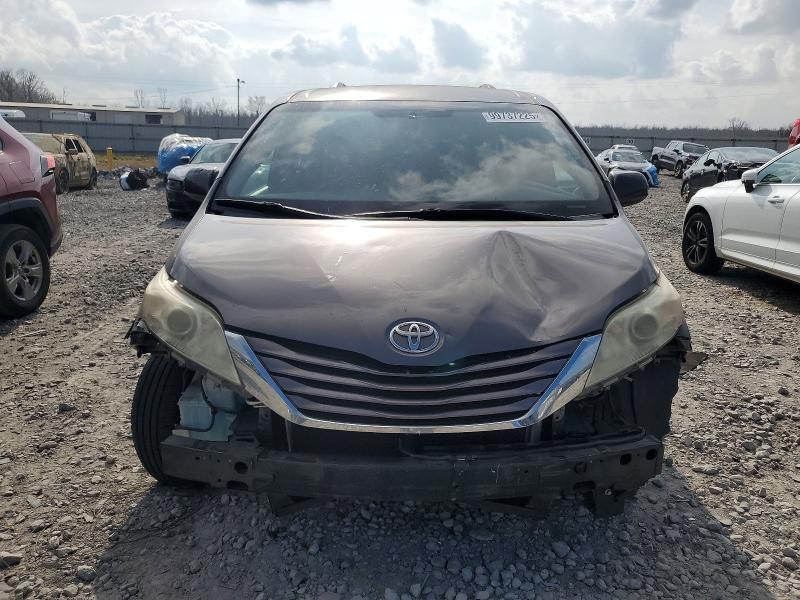 2017 Toyota Sienna le