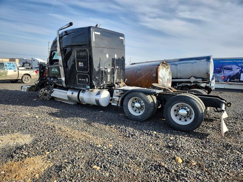 2020 Kenworth Construction W990