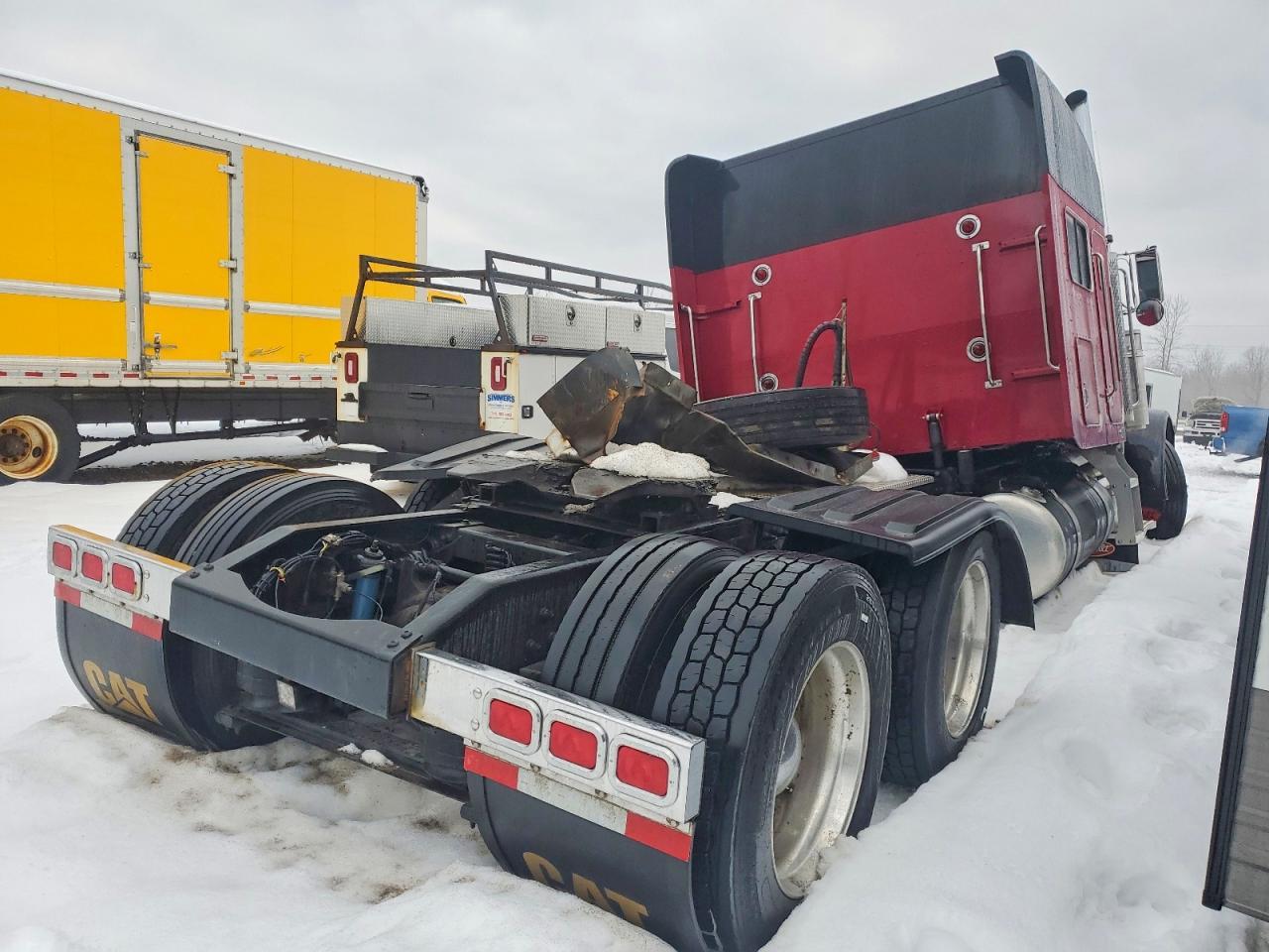 2002 Peterbilt 379 Semi Truck