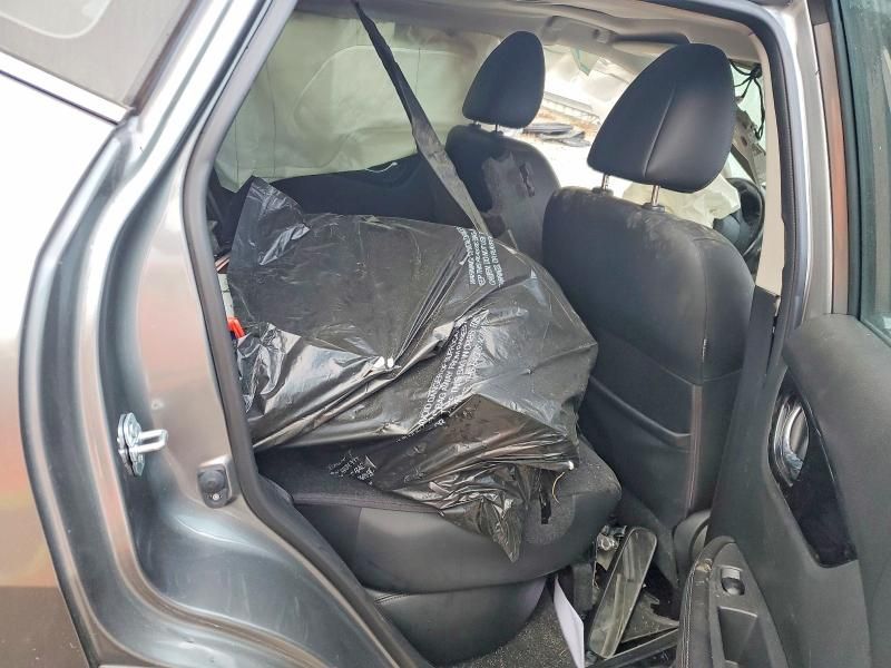 2017 Nissan Rogue Sport s