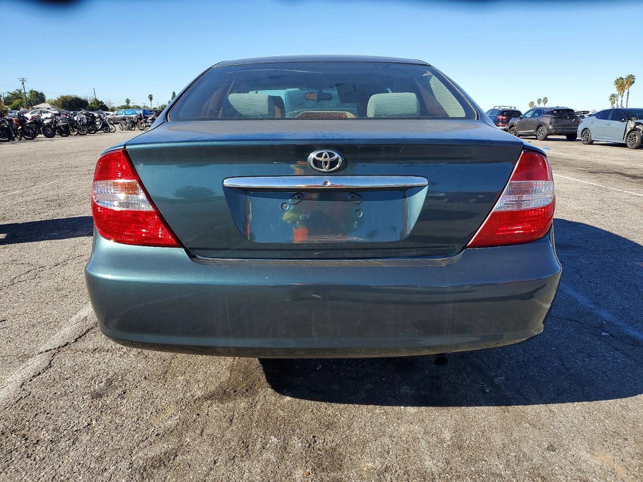 2002 Toyota Camry le