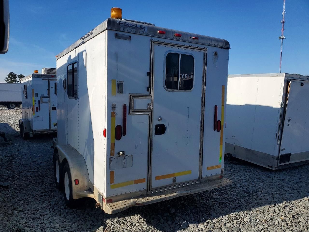 2007 Featherlite Mfg Inc 2007 Featherlite Fiber Optic Splcling Trailer