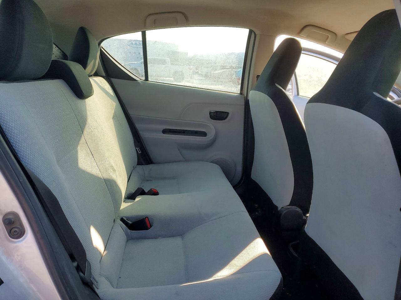2014 Toyota Prius c