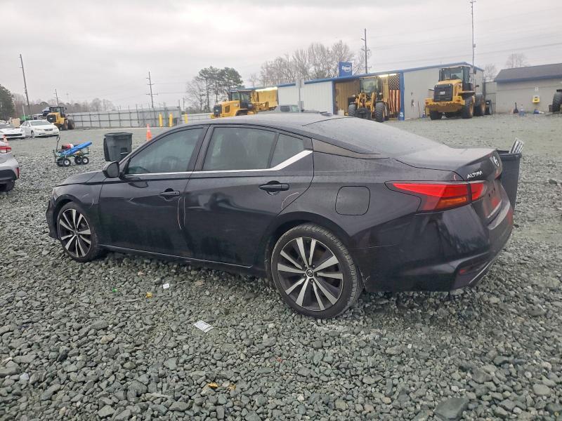 2021 Nissan Altima sr