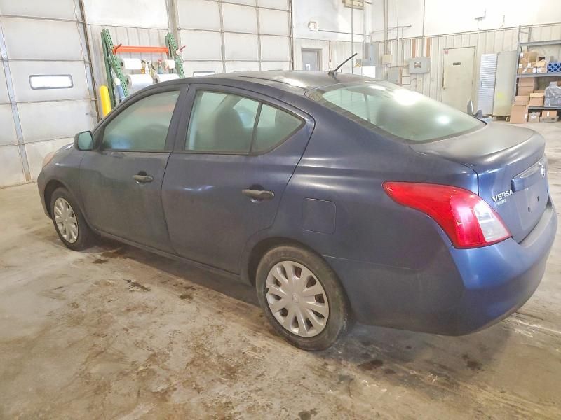 2013 Nissan Versa s