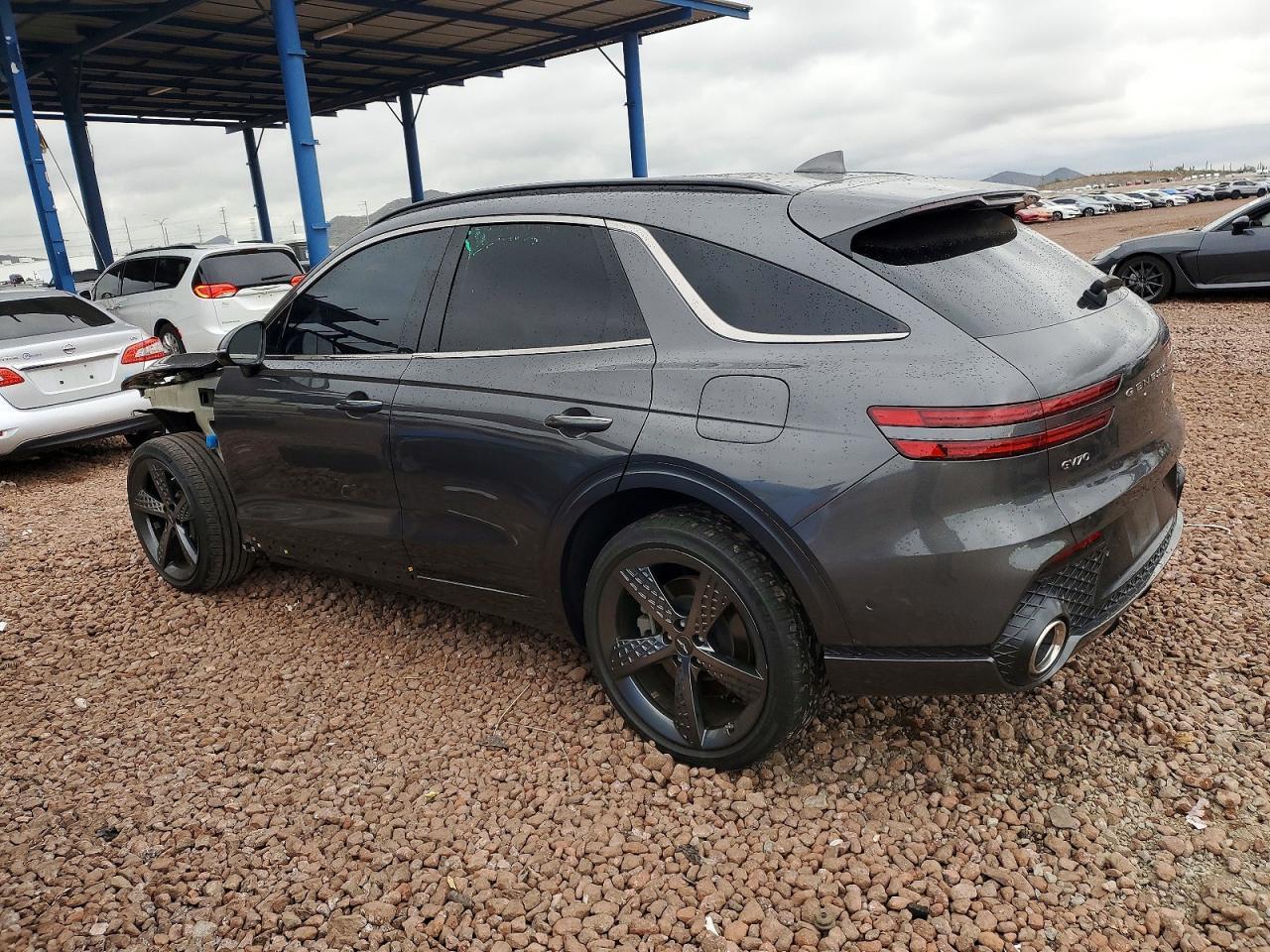 2022 Genesis Gv70