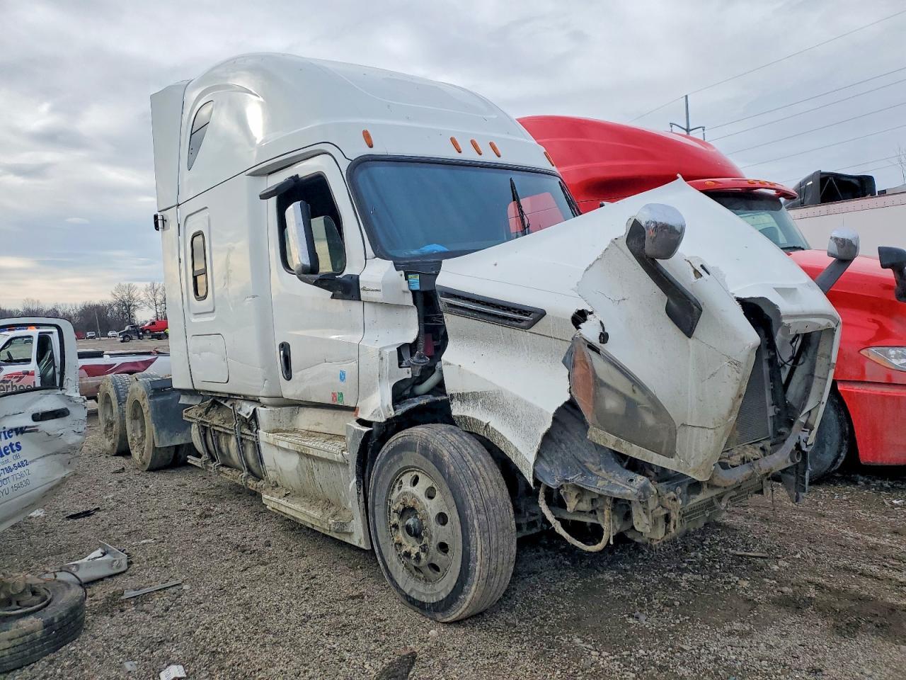 2018 Freigliner 2018 Freightliner Cascadia 126 Semi Truck