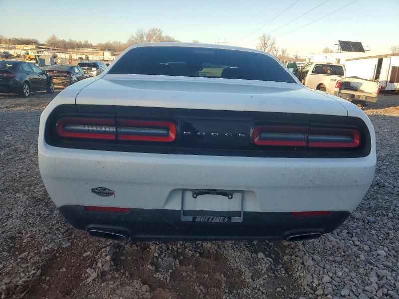 2016 Dodge Challenger sxt