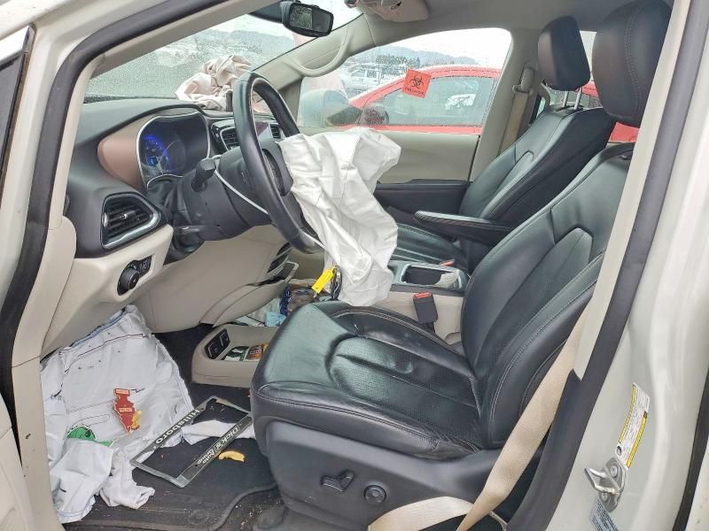 2017 Chrysler Pacifica Touring l Plus