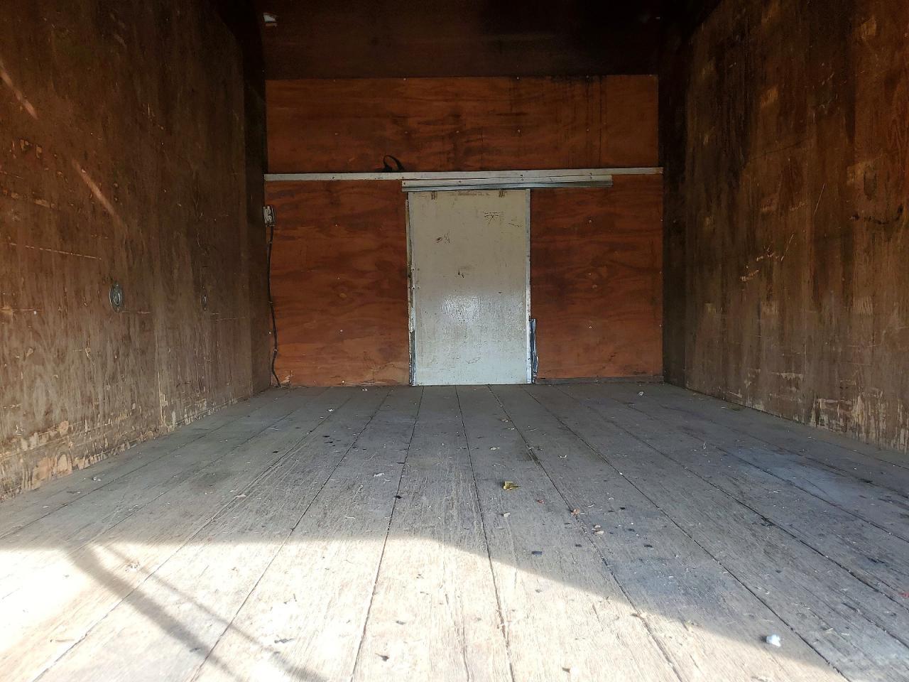 2000 Ford Econoline E350 Super Duty Cutaway Van