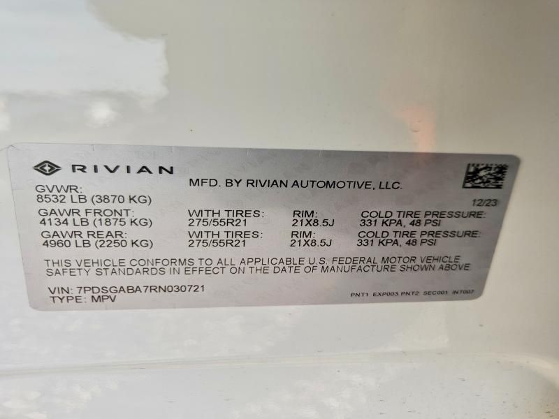 2024 Rivian R1S Adventure