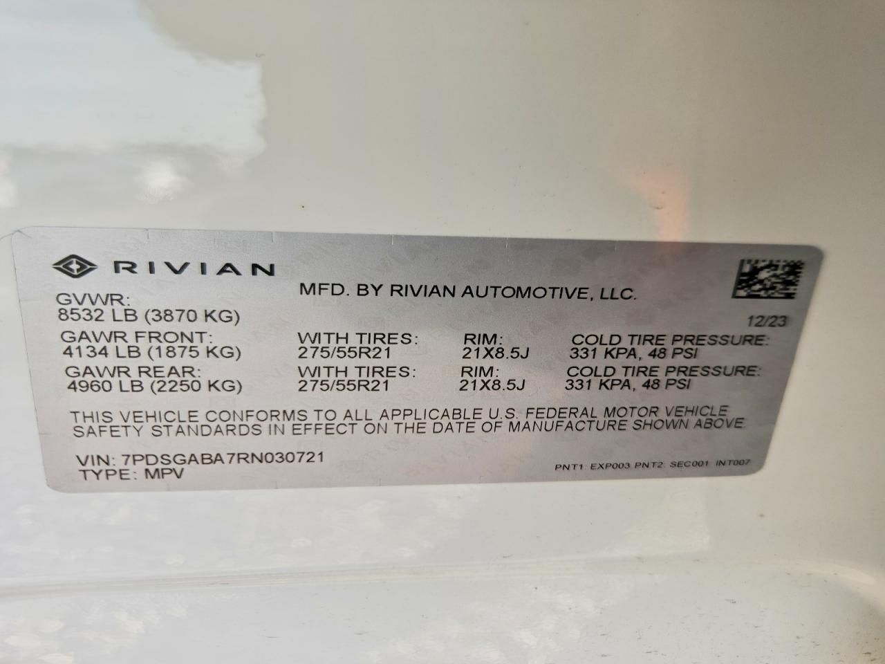 2024 Rivian R1S Adventure