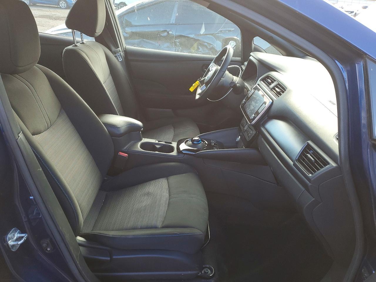 2020 Nissan Leaf sv