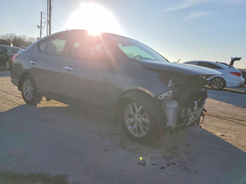 2019 Nissan Versa sv