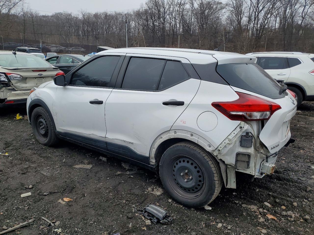 2020 Nissan Kicks s