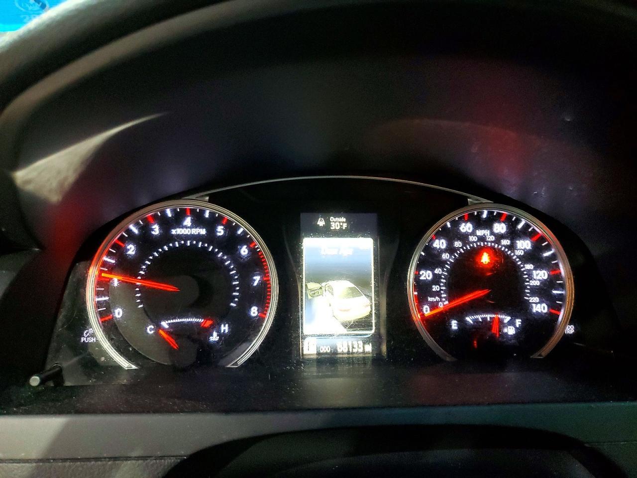 2016 Toyota Camry le
