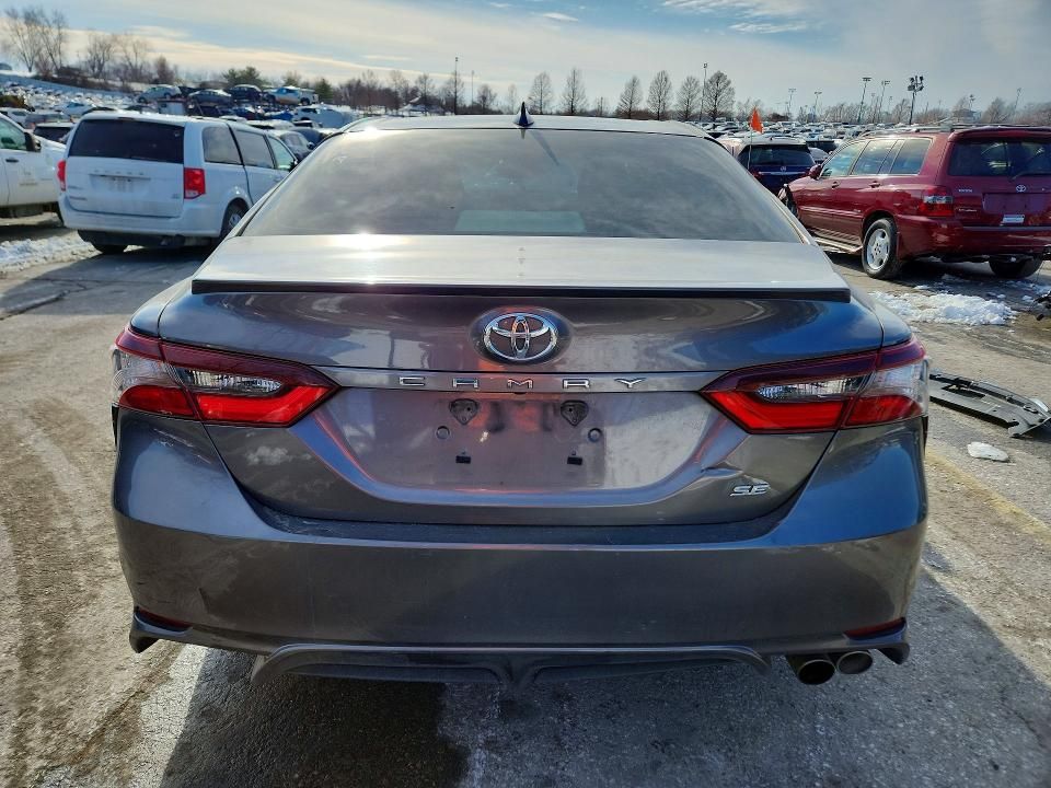 2022 Toyota Camry se