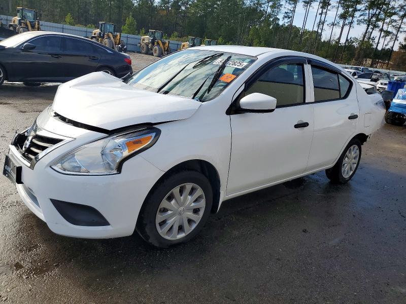 2018 Nissan Versa s
