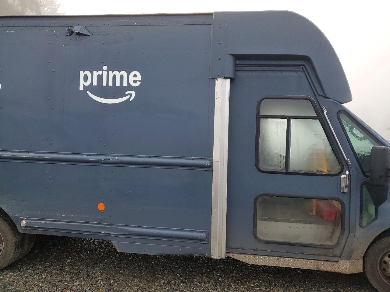 2021 Ford Transit Delivery Truck