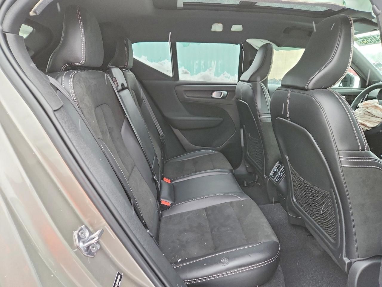 2022 Volvo Xc40 T5 R-design