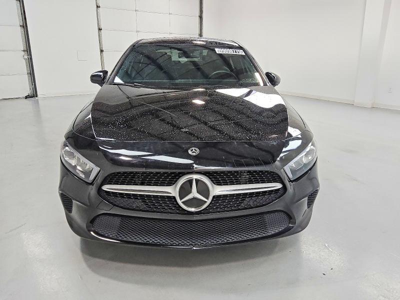 2019 Mercedes-Benz A 220