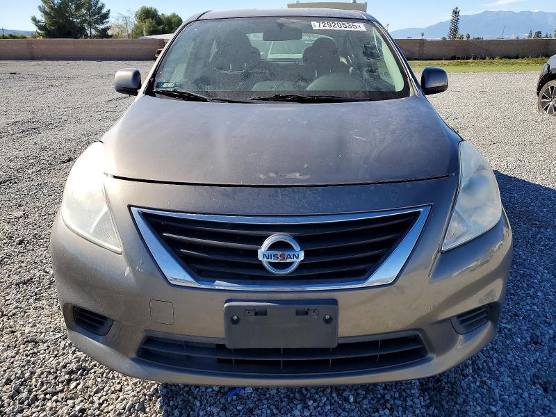 2013 Nissan Versa s
