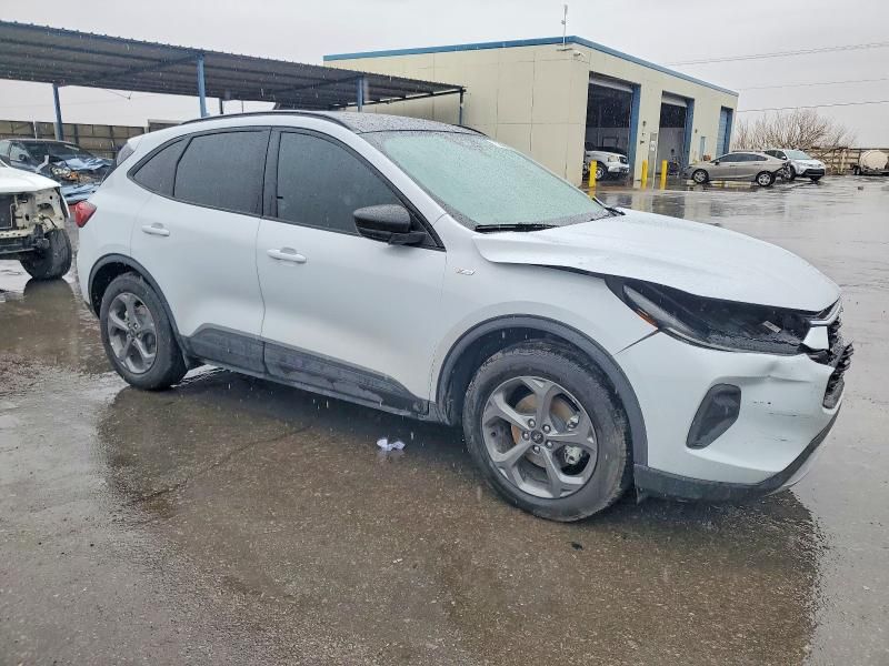 2025 Ford Escape st Line