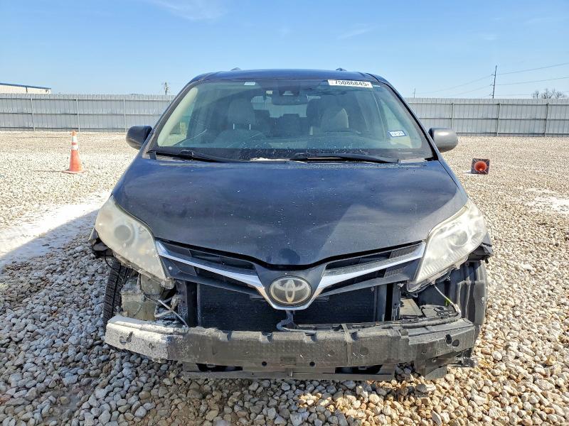 2018 Toyota Sienna le