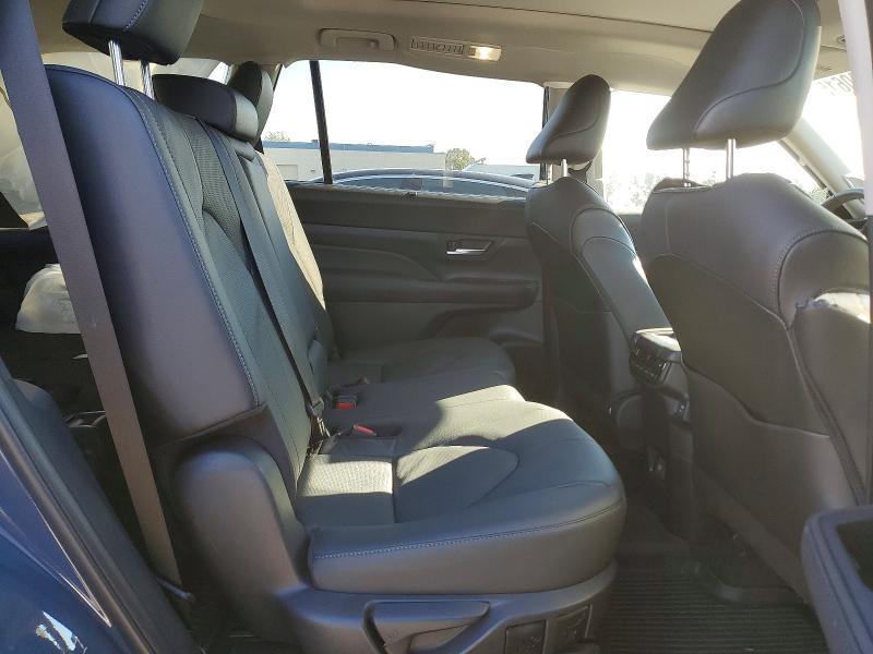 2026 Toyota Grand Highlander le
