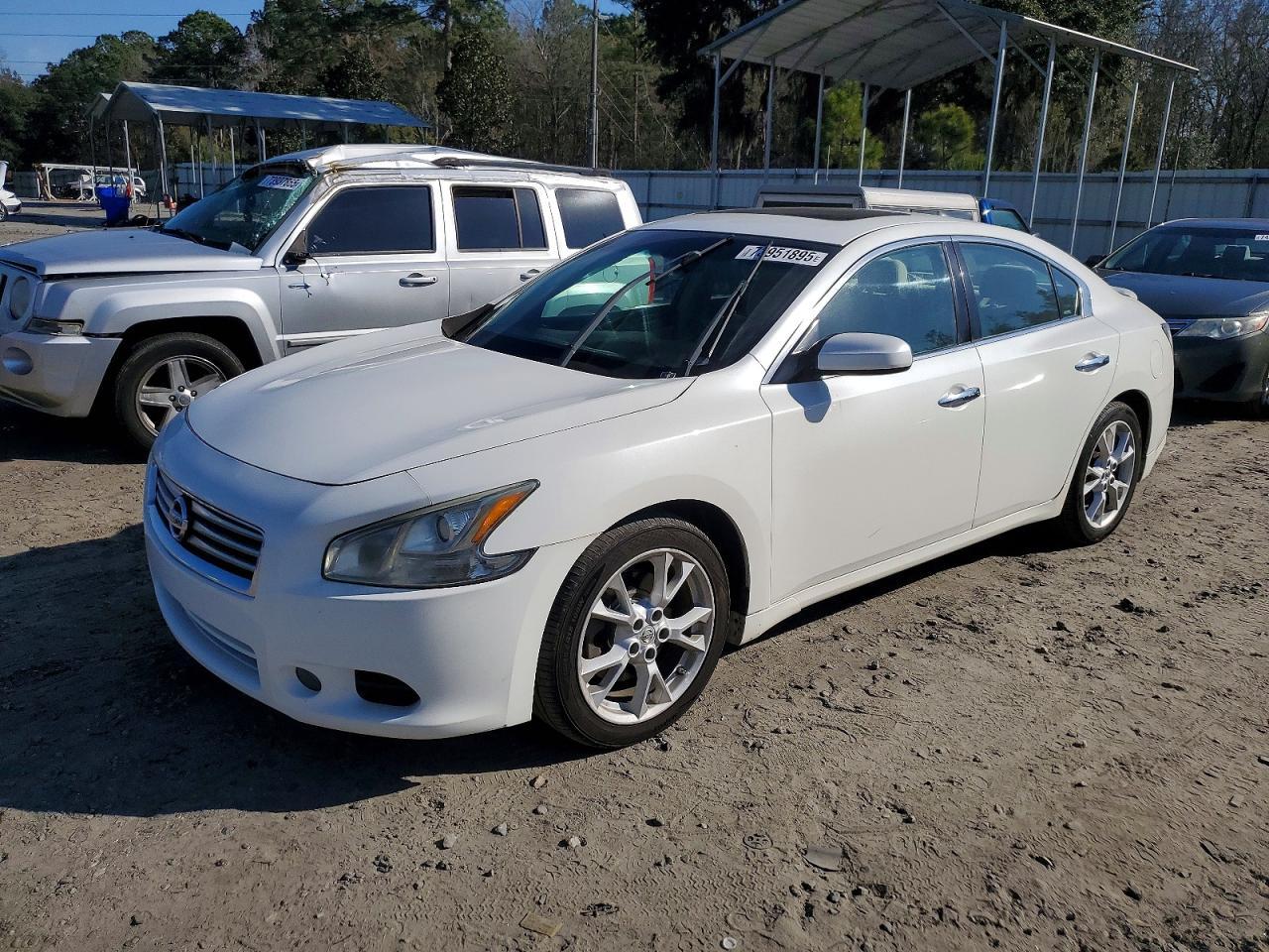 2012 Nissan Maxima s