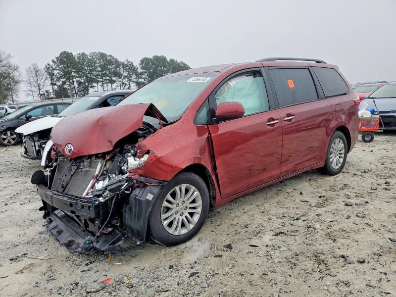 2017 Toyota Sienna xle